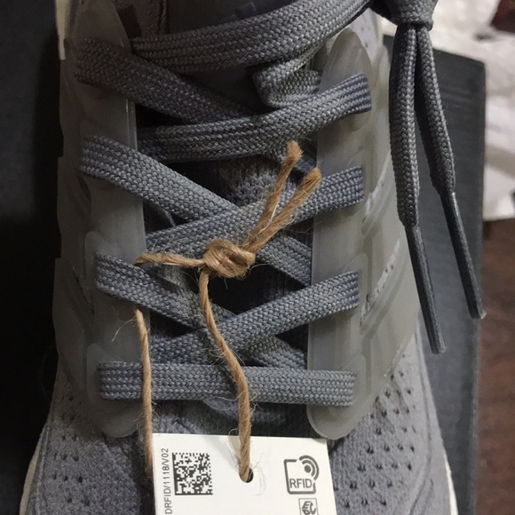 NEW Addias Ultraboost 21 W 5.5 Youth 7 women  Primeblue Running shoe BNiB - Picture 4 of 11